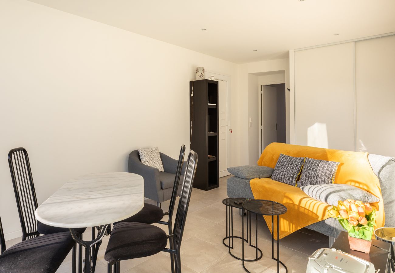 Apartment in Vénissieux - DIFY Stoppa - Parilly