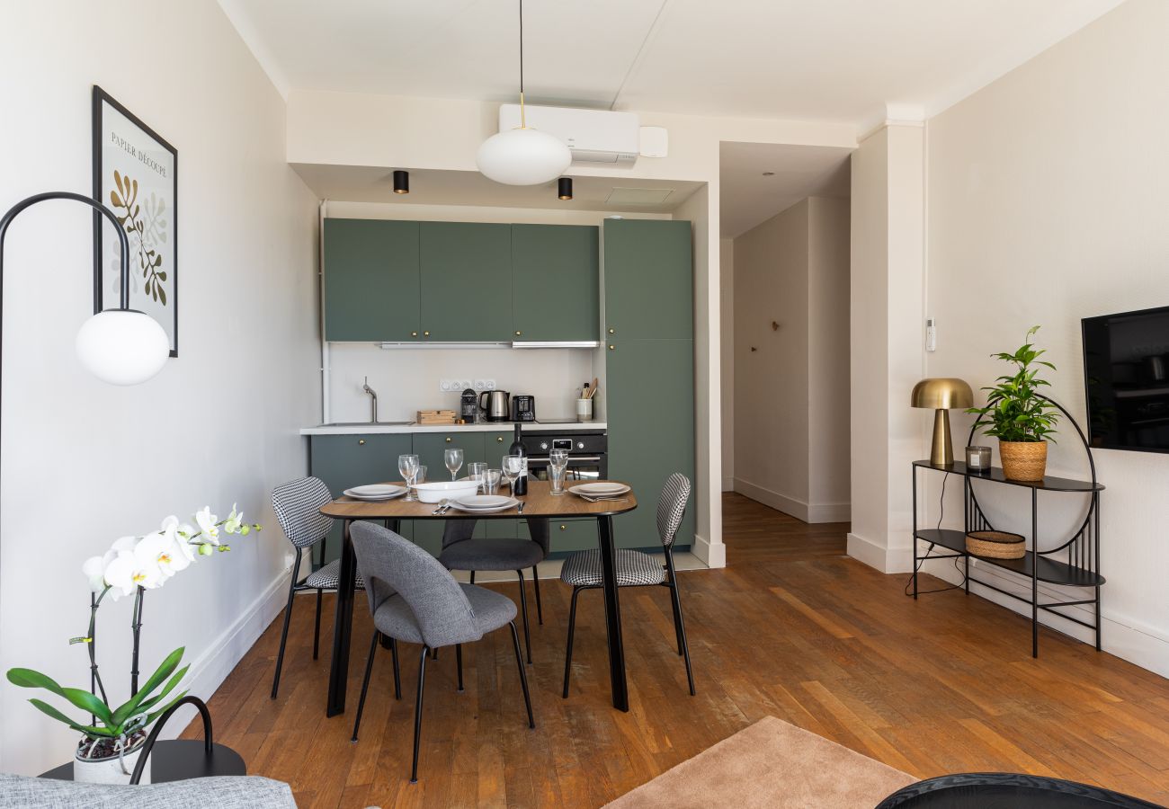 Apartment in Lyon - Dify Deruelle